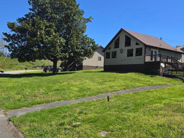217 & 219 Elizabeth Drive # 217 219 A B