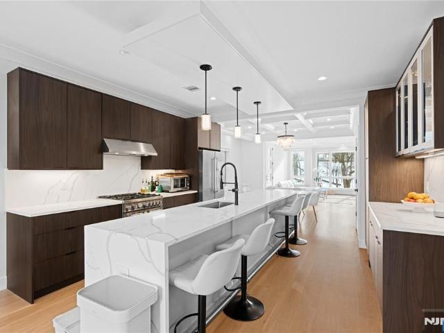 217 5th Street Unit# B, Palisades Park, US, NJ