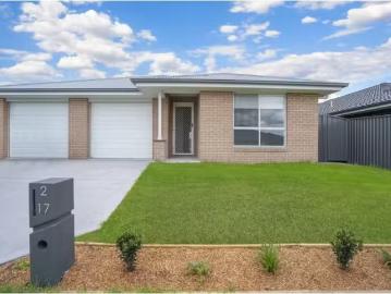 2/17 Corymbia Circuit, HEDDON GRETA Townhouse for rent Listed.