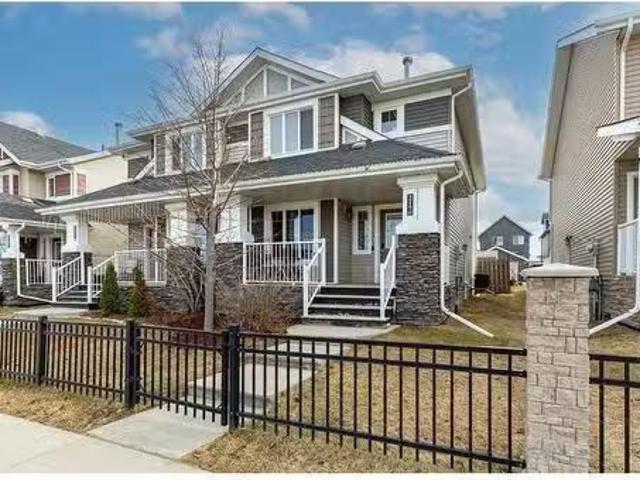 217 Callen Drive, Fort Mcmurray, AB, T9K 0X7 house for sale.