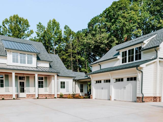 217 Chariot Court