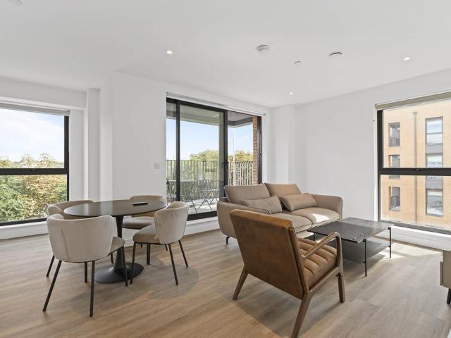 217 Assay Apartments, Station View GU1 2 bed apartment to rent £2,435 pcm £562 pw