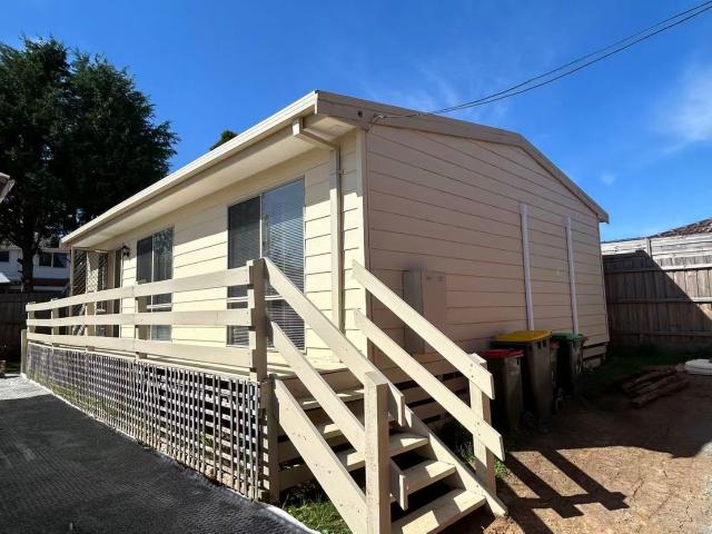 2/17 Dawayne Street, BURWOOD EAST, VIC 3151