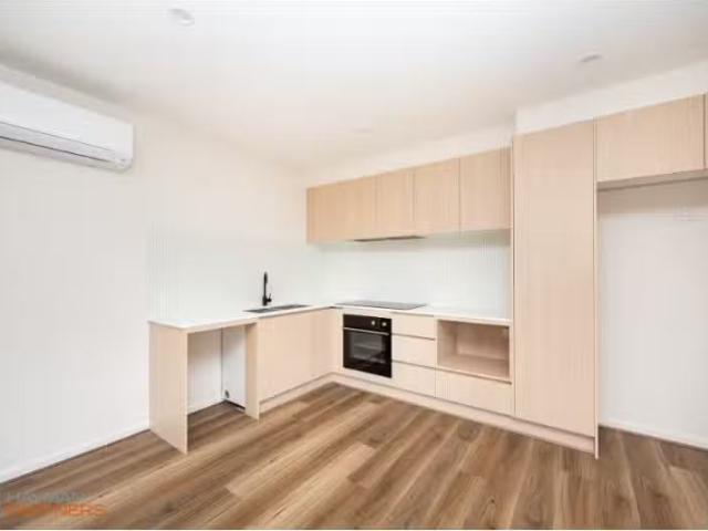 2/17 Derwent Street, Lyons Townhouse for rent Listed by Annet.