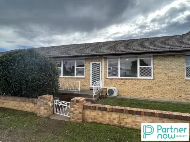 2/17 Diane Street, TAMWORTH Apartment for rent Listed by Soph.