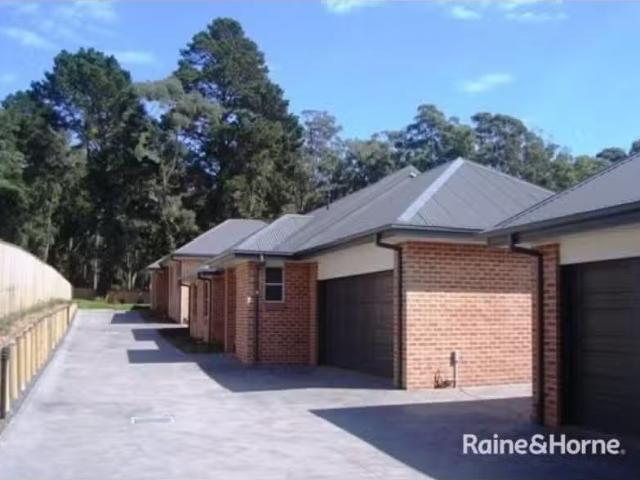 2/17 Evans Street, MITTAGONG Apartment for rent Listed by Vic.