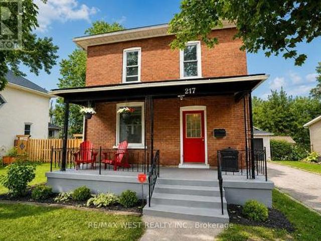 217 Hexam Street, Cambridge, ON, N3H 4A3 house for sale | Listing ID X13698 | Royal LePage