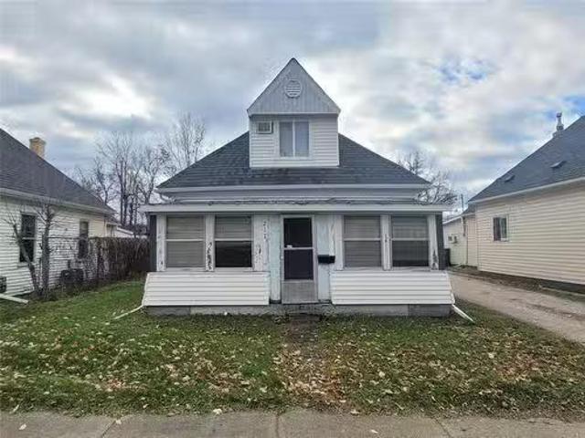 217 Lorne Avenue, Portage La Prairie, MB, R1N 0H8 house for.