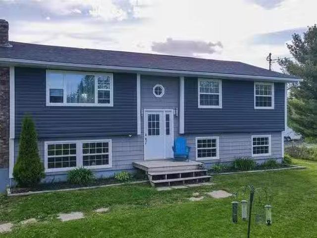 217 Lakecrest Drive, Mount Uniacke, NS, B0N 1Z0 house for sa.