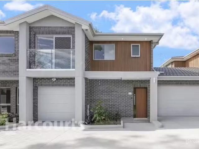 2/17 Lyndia Street, Ingleburn Townhouse for rent Listed by Ca.