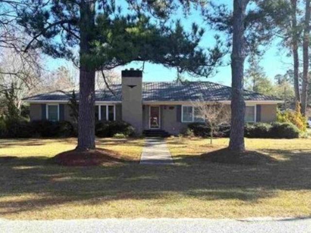 217 Smith St, Lake City, SC 29560