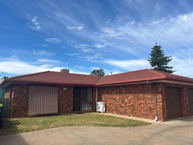 2/17 Steven Street, Mildura
