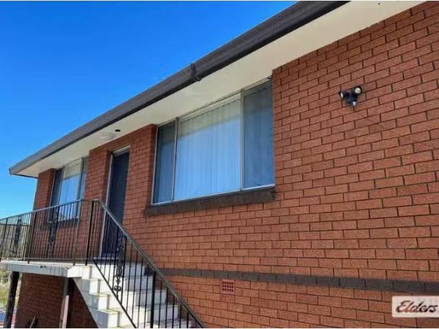 2/17 Pine Crescent, Coniston Apartment for rent Listed by Eld.