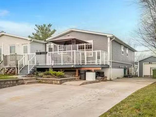 217 Prince Street, Lower Sackville, NS, B4C 1L6 house for sa.