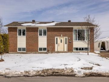 House for sale in Deux-montagnes - Swimming pool