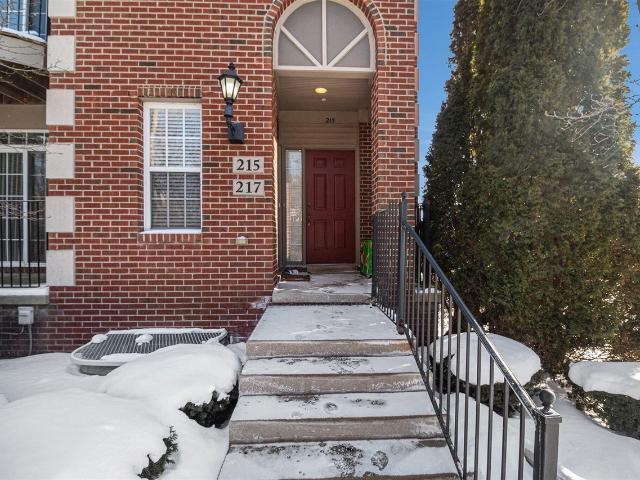 217 W Oakbrook Drive