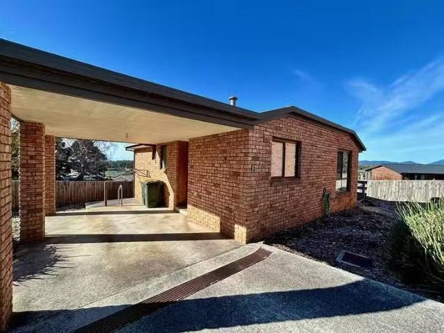 2/17 Wirilda Drive, Romaine, TAS 7320