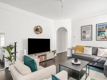 2/17a ocean street street, bondi