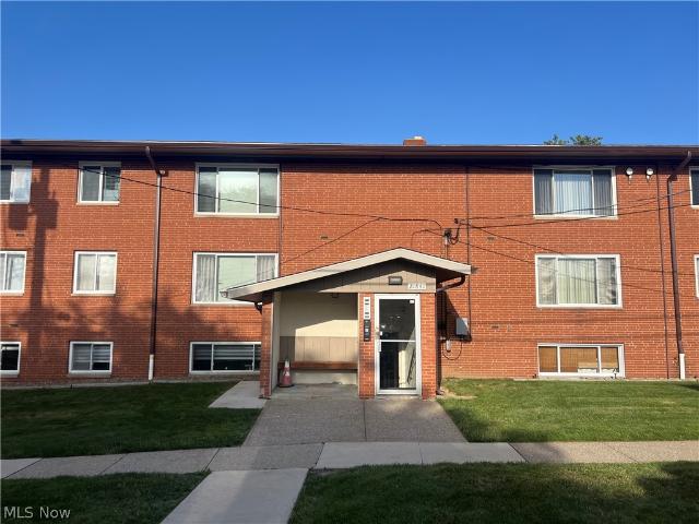 21841 River Oaks Drive B11