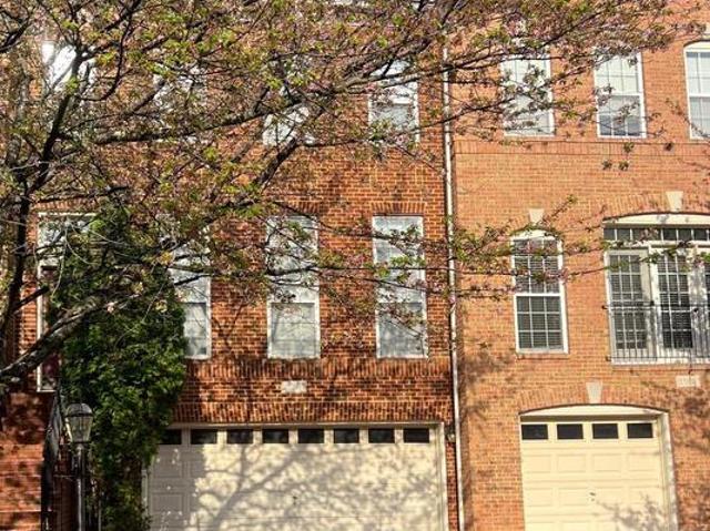 21893 Schenley Terrace