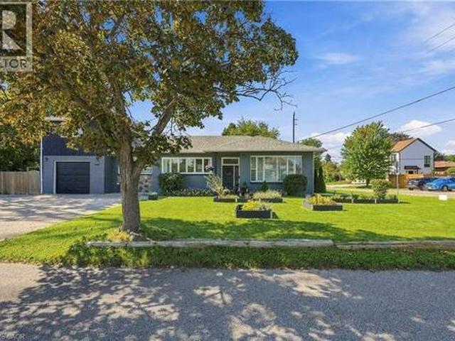 2180 Dixie Road, Mississauga, ON, L4Y 1Z3 house for sale | Listing ID 40863 | Royal LePage