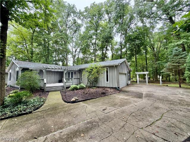 2181 Woodlawn Circle