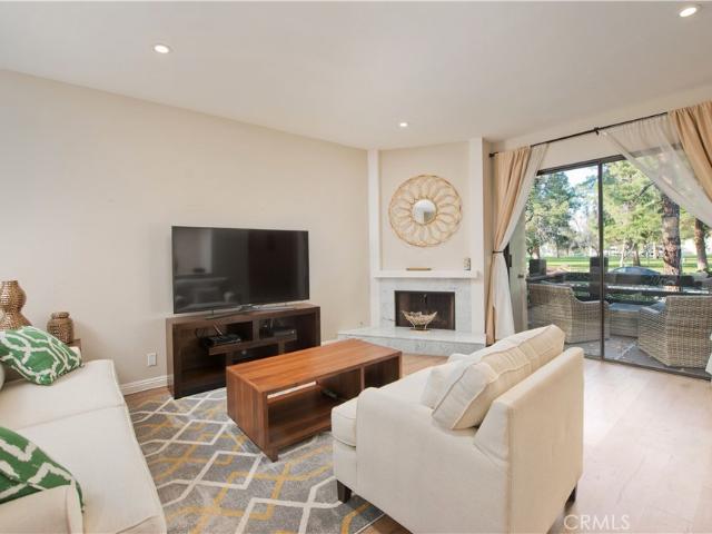 21820 Marylee St, Unit 224, Woodland Hills, CA 91367 | MLS #SR26017