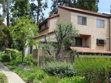 21820 Marylee St, Unit 225, Woodland Hills, CA 91367 | MLS #SR26097