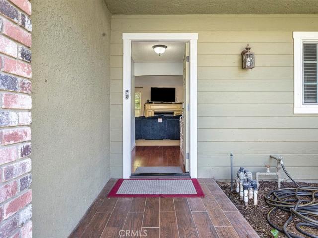 2183 E Fallbrook Avenue