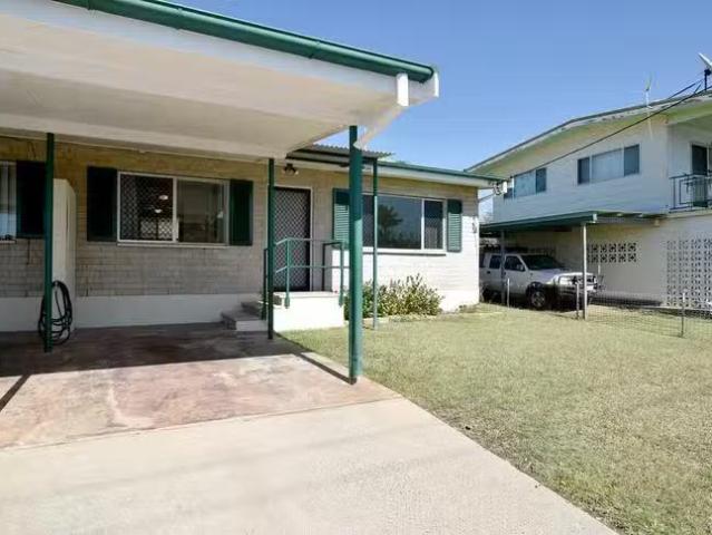 2/18 Campbell Street, Clinton, QLD 4680