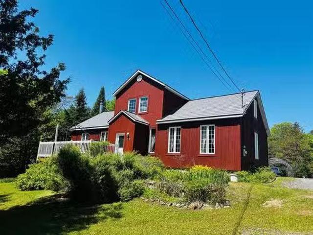 218 Ch. Des Pionniers, La Minerve, QC, J0T 1S0 house for sal.