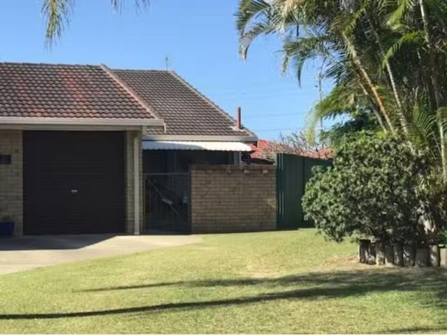 2/18 Bambaroo Crescent, TWEED HEADS Townhouse for rent Listed.