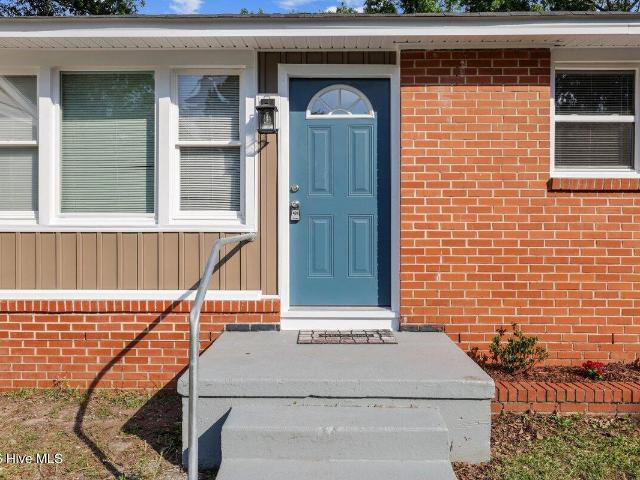 218 Banks Court