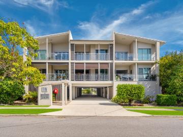 2/18 Barton Road, Hawthorne QLD 4171 Apartment For Rent | Domain