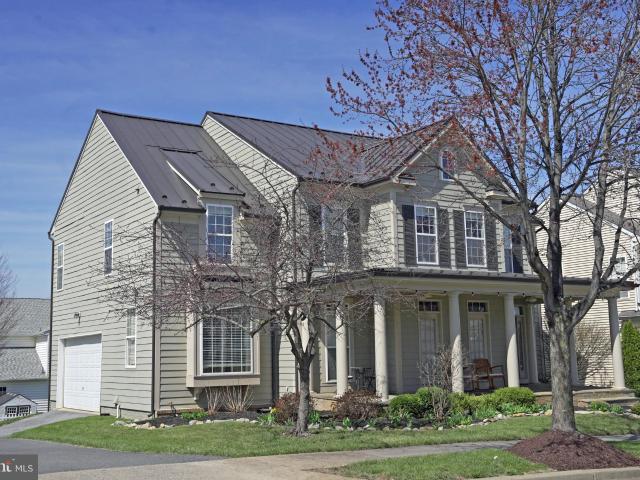 218 Braddock St, Charles Town, WV 25414 | MLS #WVJF2022