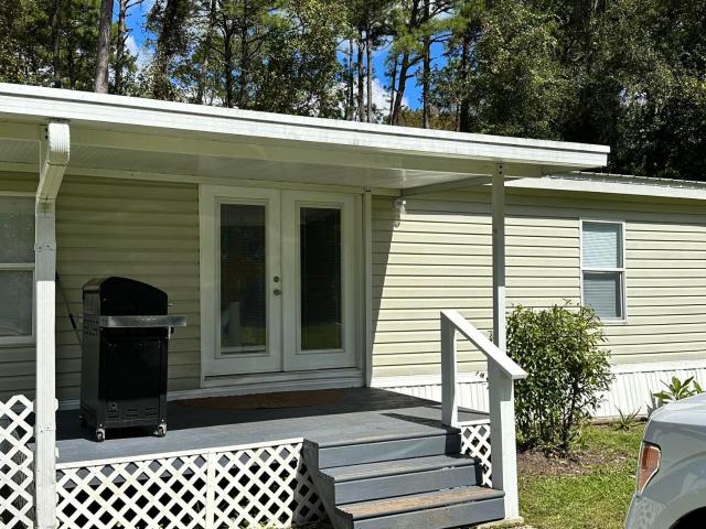 218 Breeze Way Ave, San Mateo, FL 32187 | MLS #1253