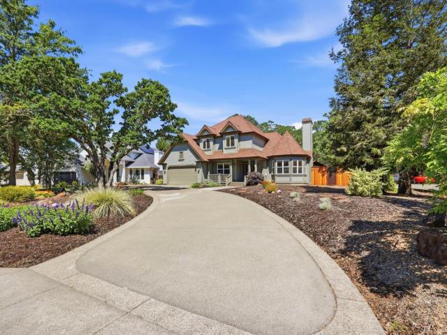 218 Grove St, Windsor, CA 95492 | MLS #326031