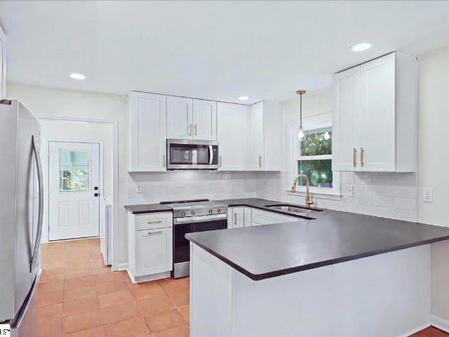218 Elaine Avenue