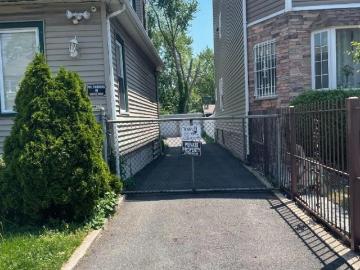 218 Orchard St