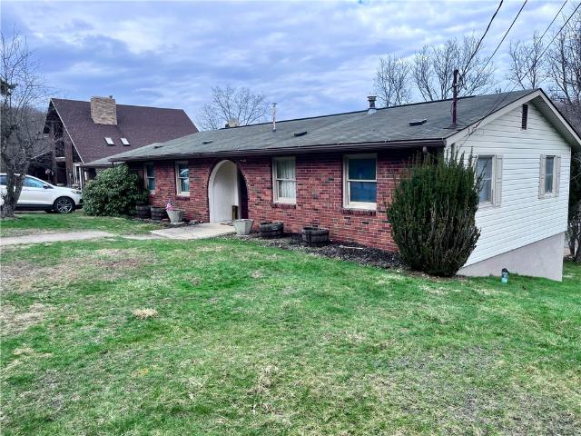 218 Locust St