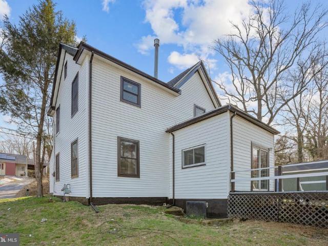 218 Lake Avenue