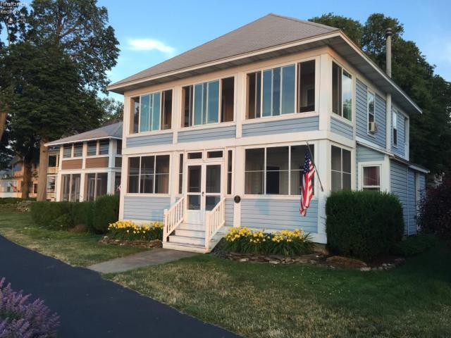 218 Lakefront