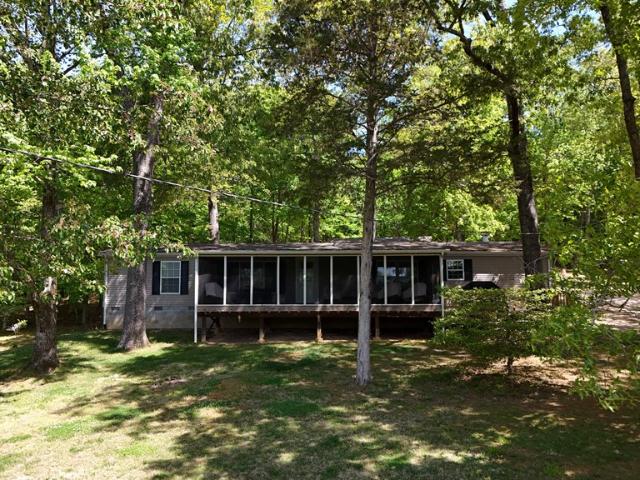218 Meadow Ln