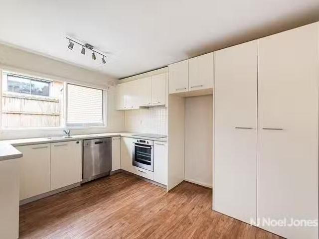 2/18 Medway Street, Box Hill North, VIC 3129