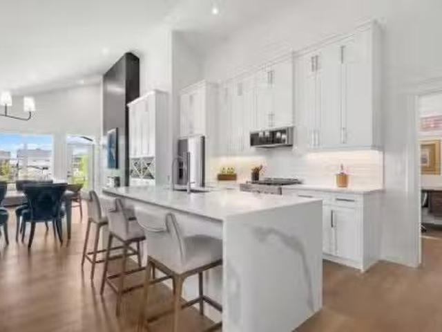 218 Mitchell Heath Nw, Calgary, AB, T3R 2G2 house for sale.