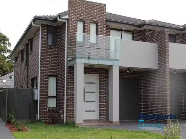 2/18 Reynolds Street, TOONGABBIE, NSW 2146 Duplex for Rent