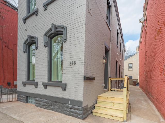 218 W 5th Street