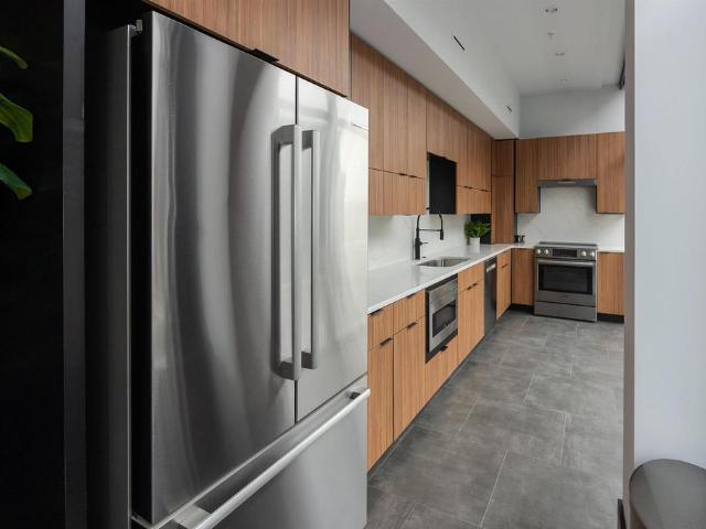218 W Water St # 600