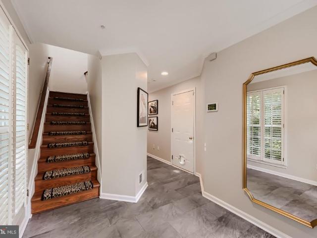 218 Wintergull Lane