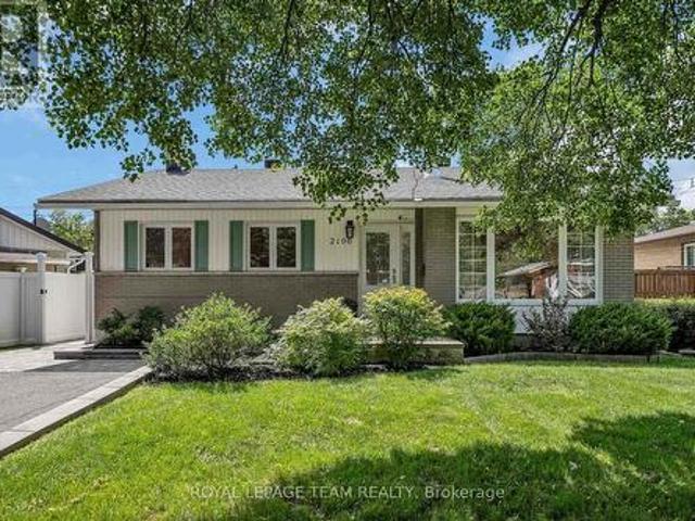 2196 Carnegie Street, Ottawa, ON, K1G 2V5 house for sale | Listing ID X13694 | Royal LePage